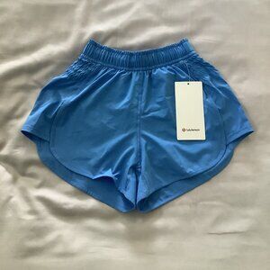 NWT WOMENS LULULEMON XXXS SKY BLUE SHORTS